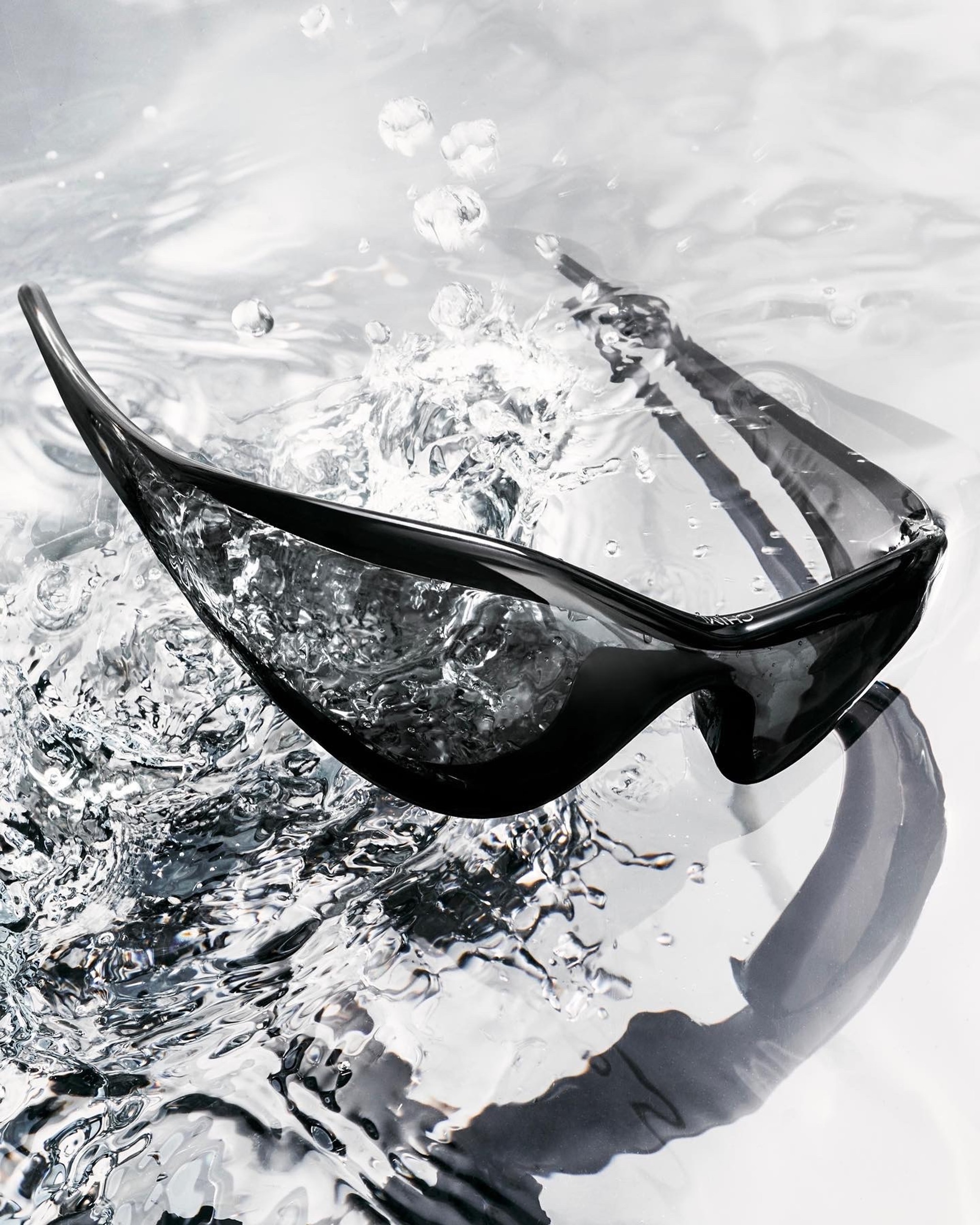 One Black One Sunglasses - CHIMI