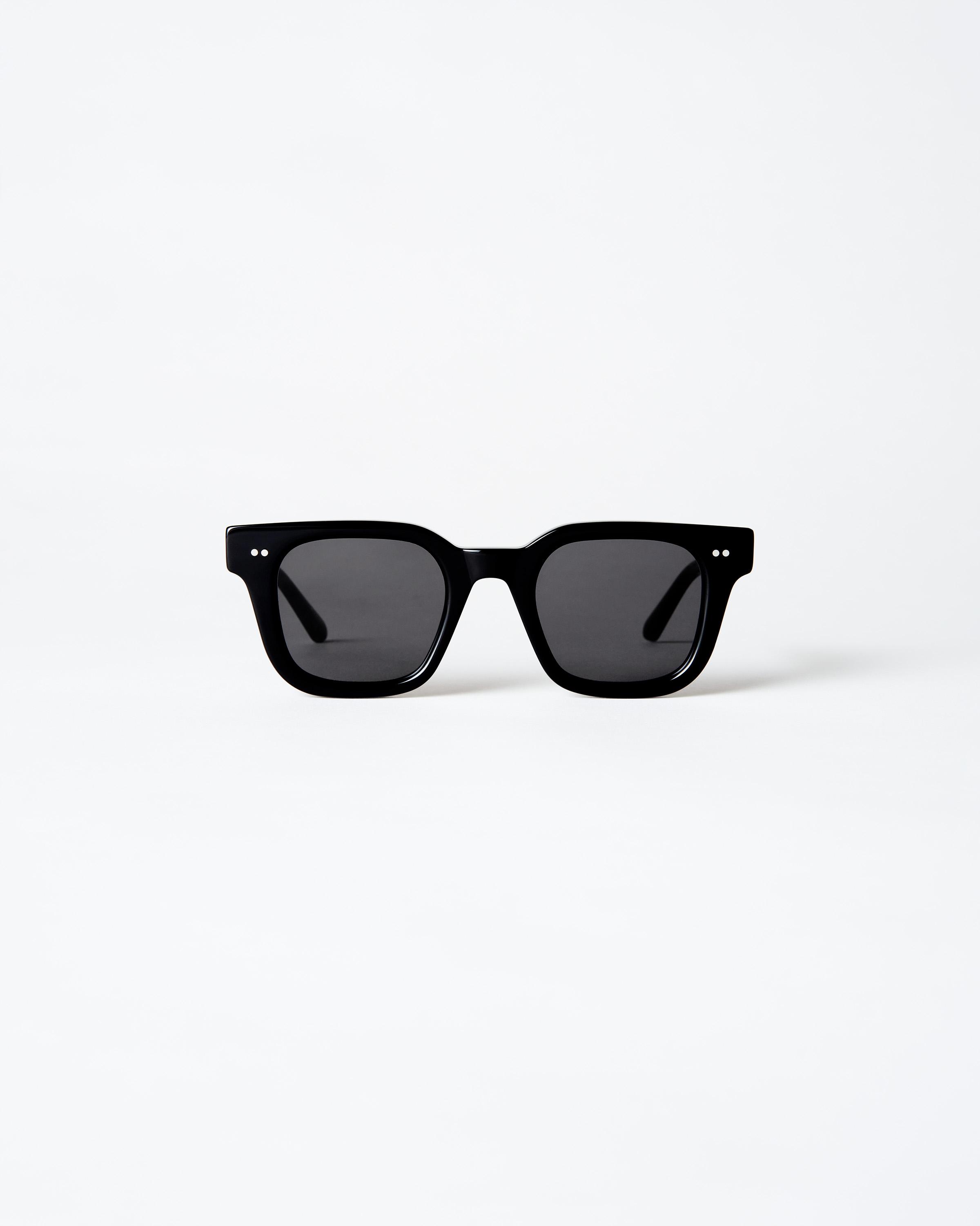 04 Black - Sunglasses